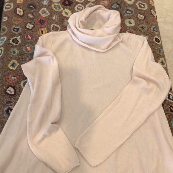 Alice & Olivia tissue soft tunic sweater - Picture 1 of 3